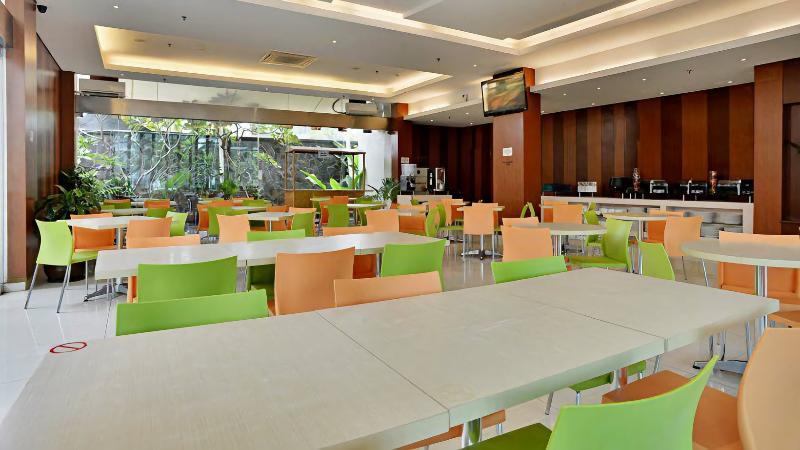 V Hotel Tebet Jakarta Exterior photo